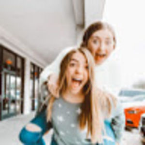 Meet your Posher, Maya